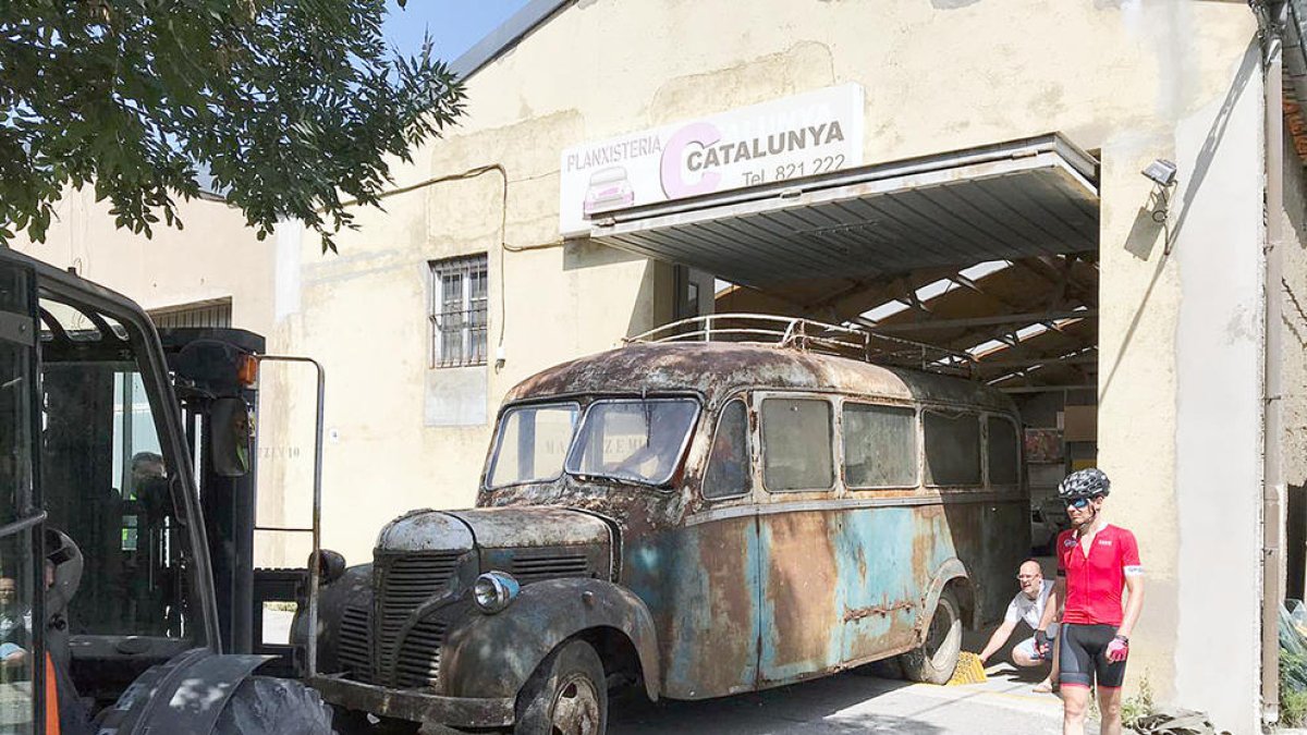 El Dodge Fargo, l'autocar més antic del Principat.