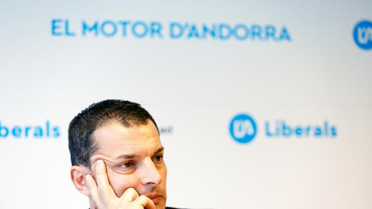 Gallardo deixa la política en un dels millors moments del partit