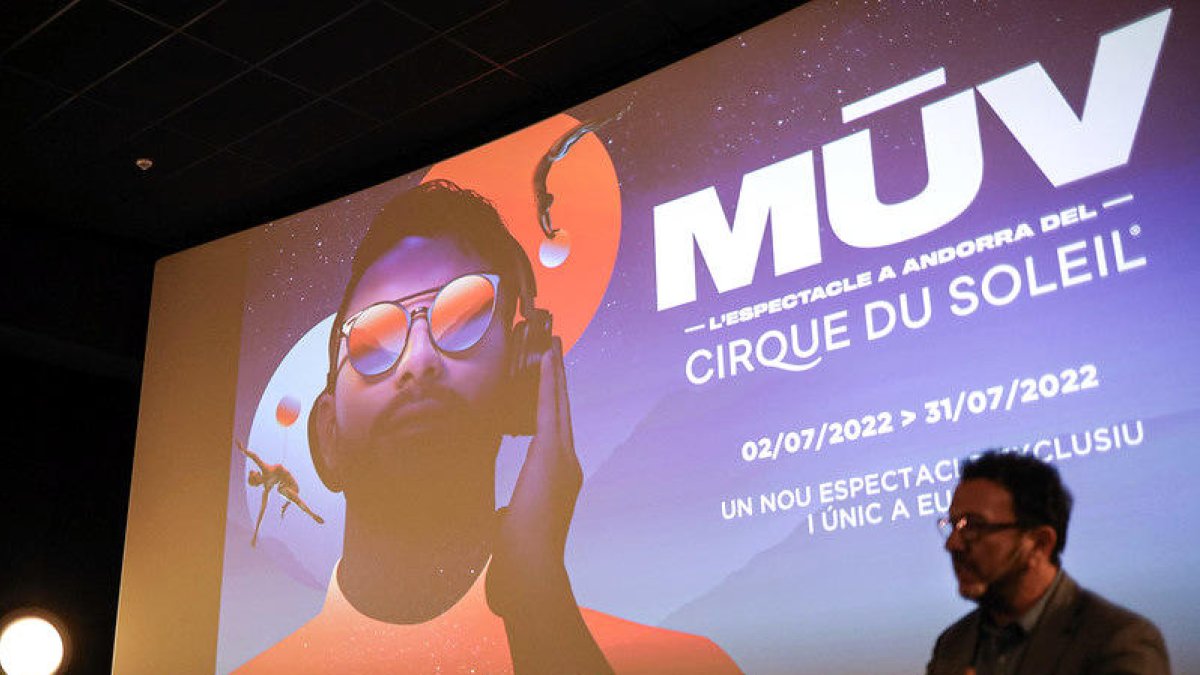 Betim Budzaku durant la presentació.