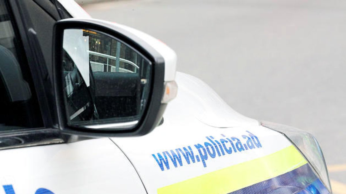 Un vehicle del cos de policia.