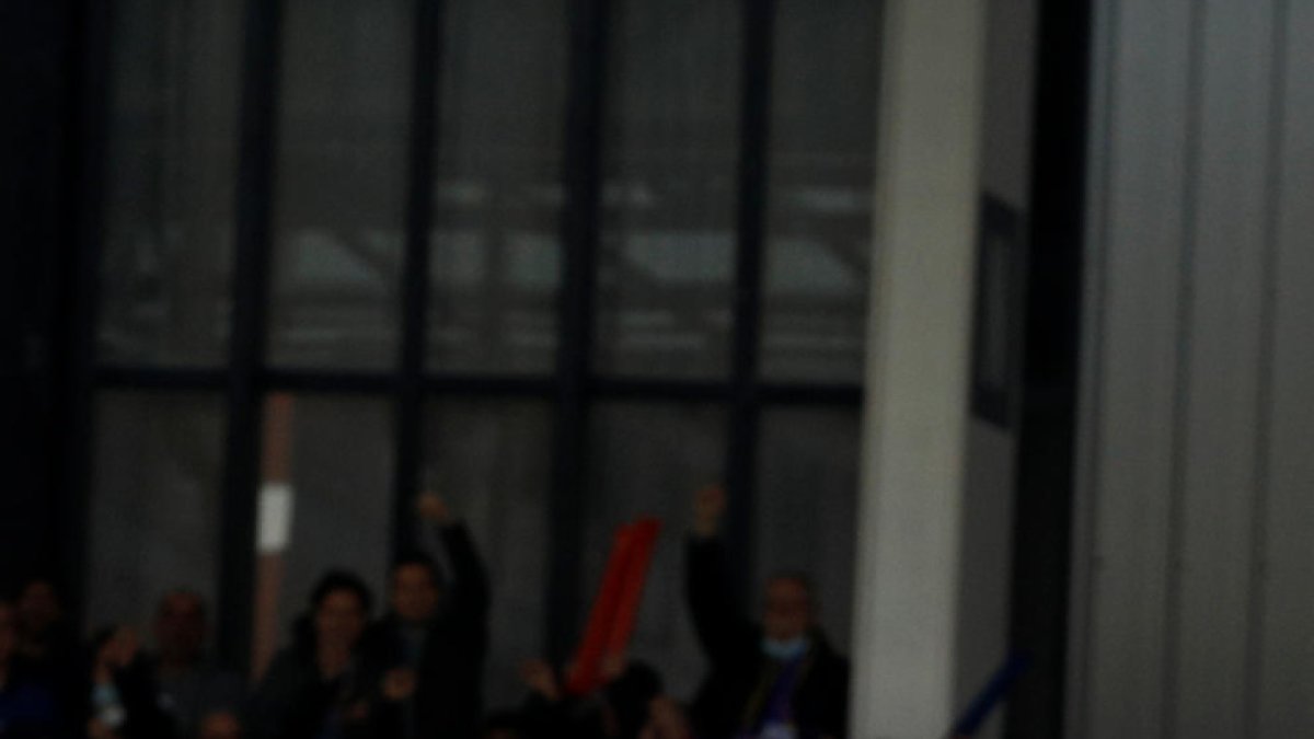 Álex Pastor celebrant el gol que li van acabar anul·lant a la primera part.