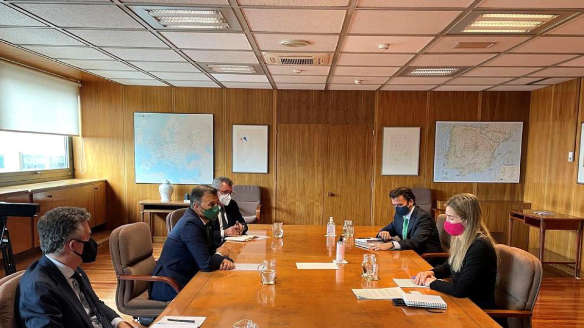 Trobada a Madrid per garantir la demanda elèctrica