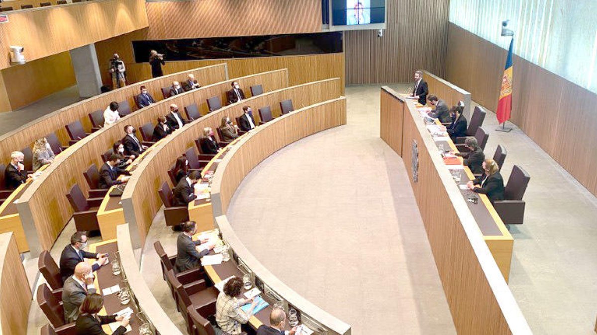 La sessió del Consell General que va aprovar les sancions a Rússia.