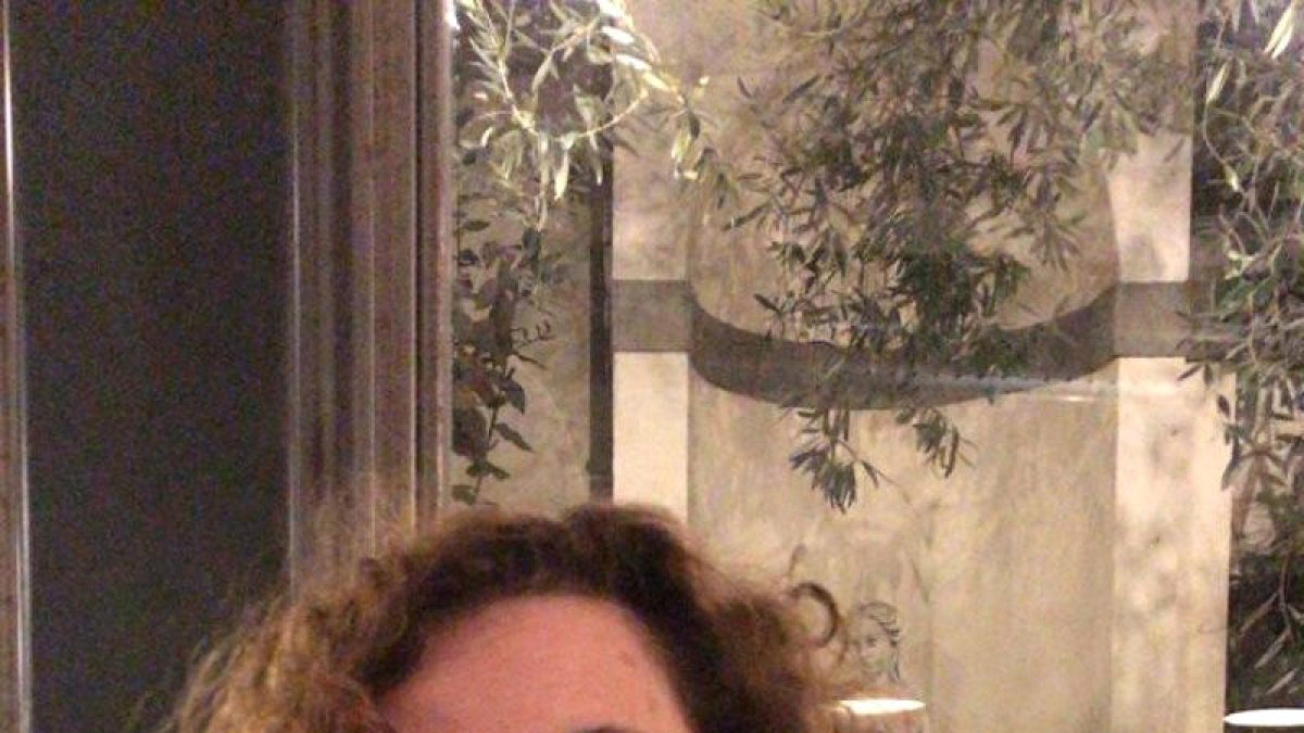 Carolina  Cauber,  Narradora d'històries