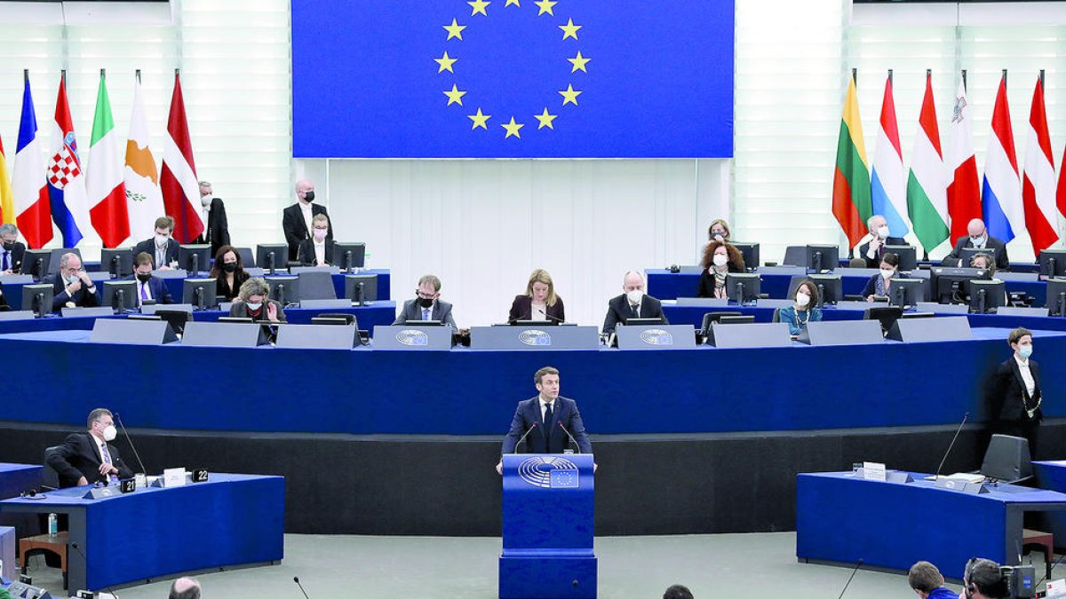 Emmanuel Macron va parlar ahir a l'Eurocambra per la presidència de torn francesa.
