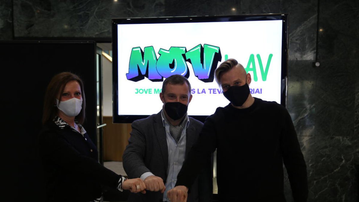 Els cònsols i el filòsof David Murias, ahir a la presentació de Movlav.