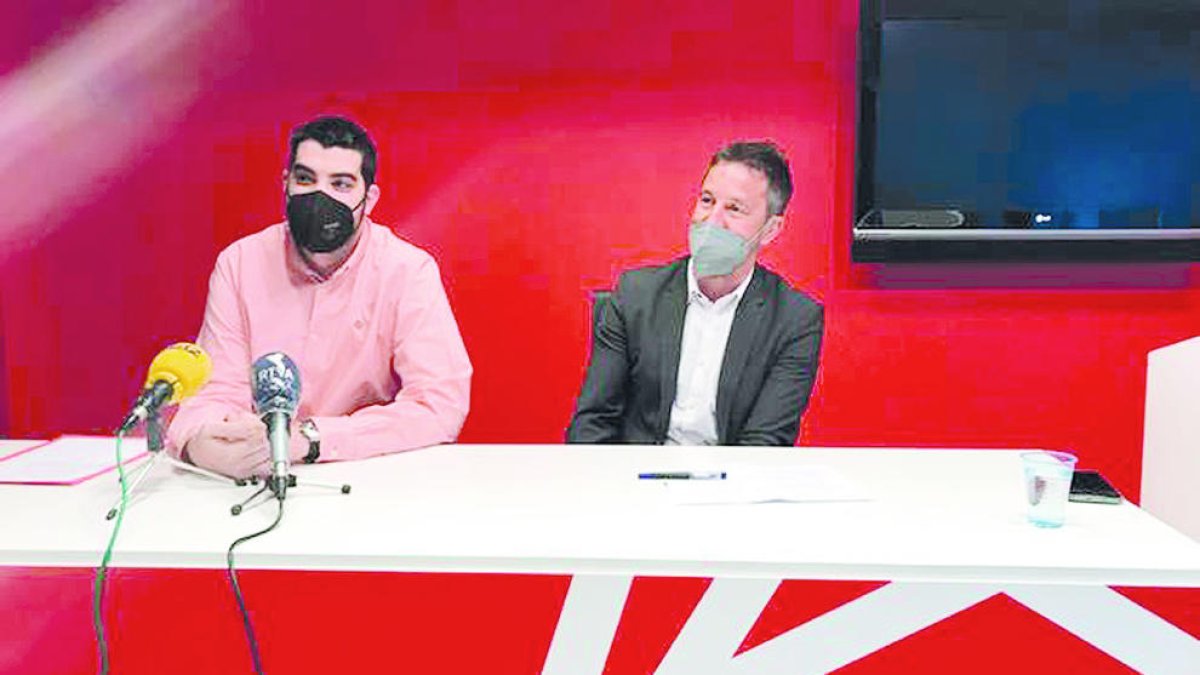 Pere Baró i Pere López durant la roda de premsa.