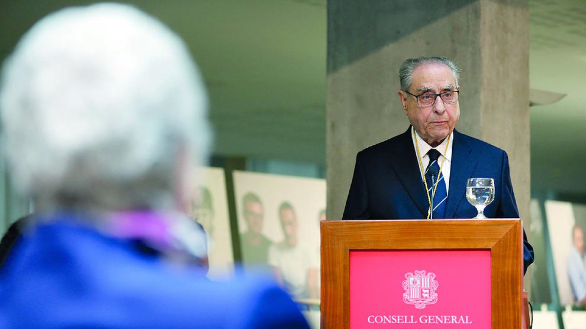 Sangrà en el seu homenatge el 2016.