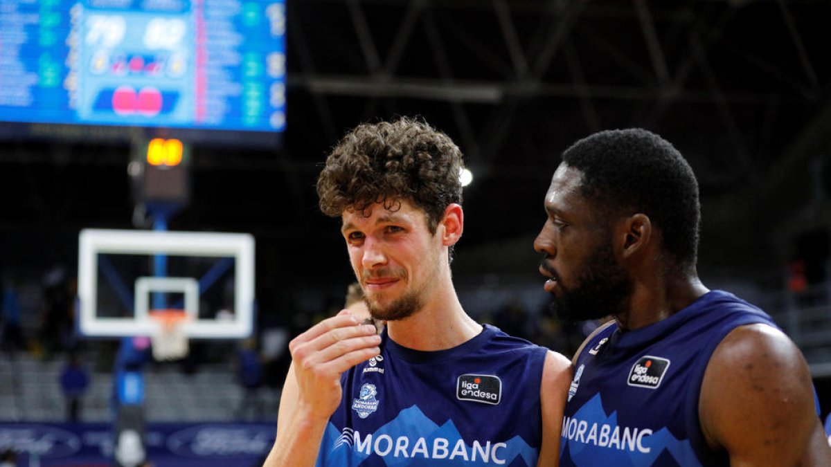 Cinquena derrota consecutiva (79-82)