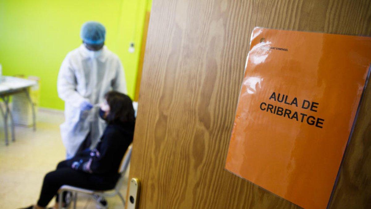 Aula de cribratge antígens test Escola Col·legi