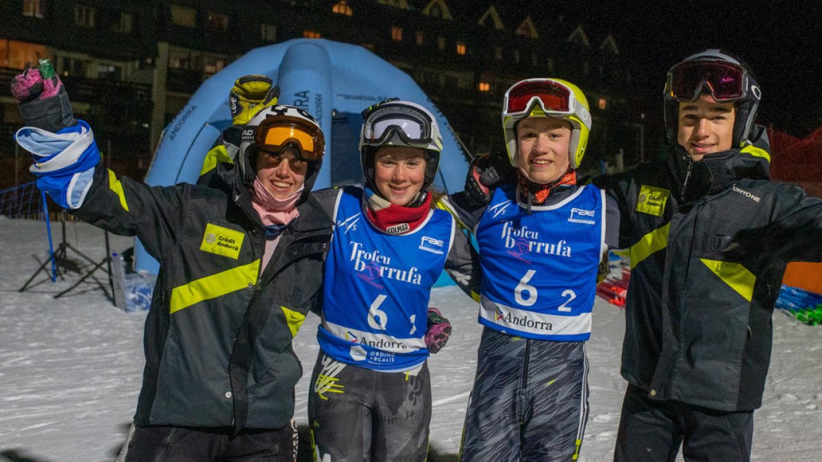 L'equip Andorra 2 va penjar-se la plata al Team Event.