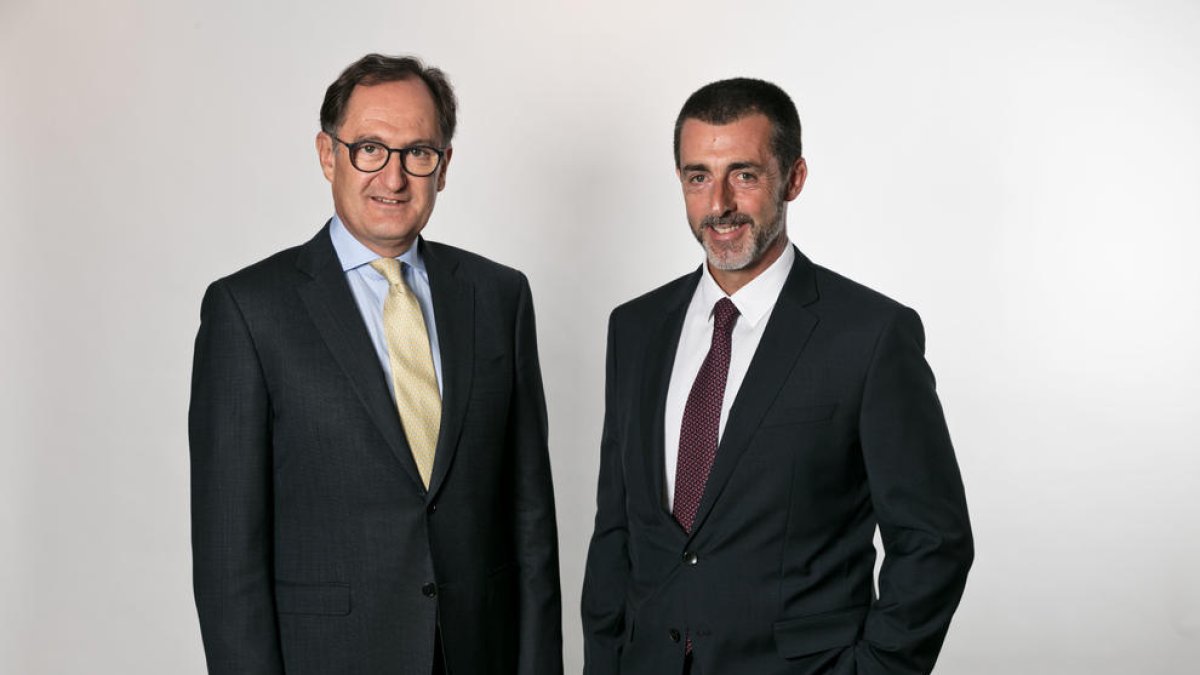 Xavier Cornella, conseller executiu i director general de Crèdit Andorrà, i Antoni Pintat, president del Consell d'Administració de Crèdit Andorrà.