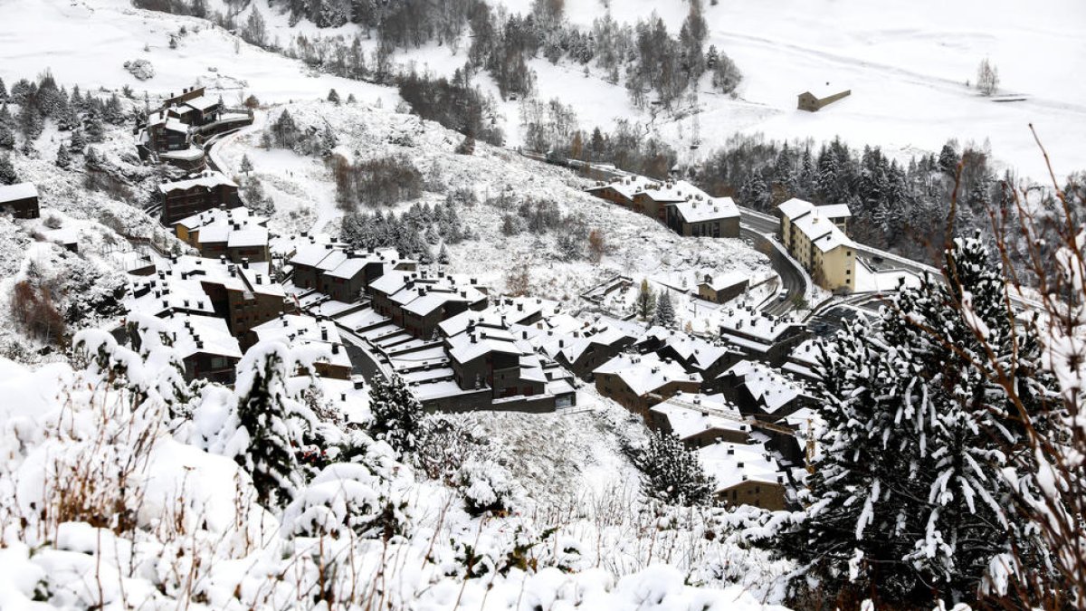 Habitatges al Tarter, a la parròquia de Canillo.