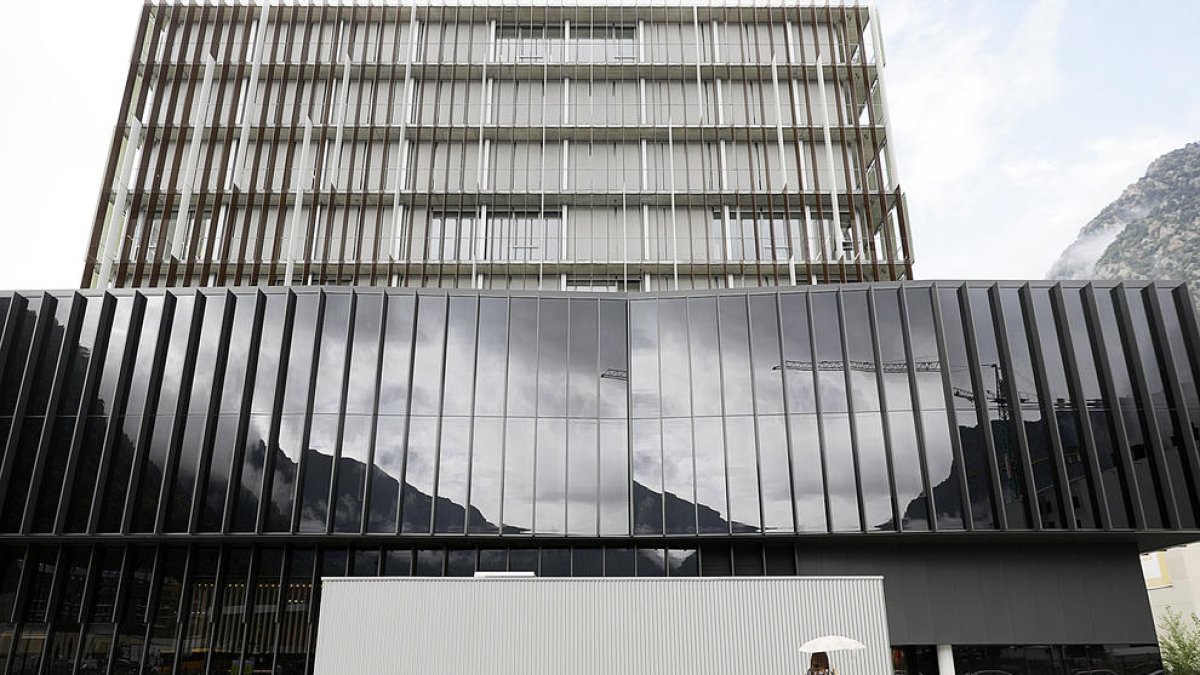 Façana de la seu de la Justícia.