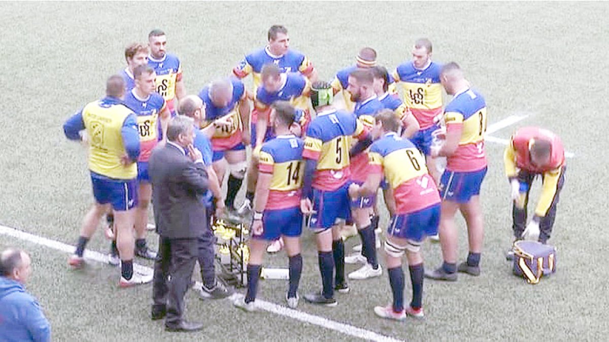 La selecció en un partit anterior.