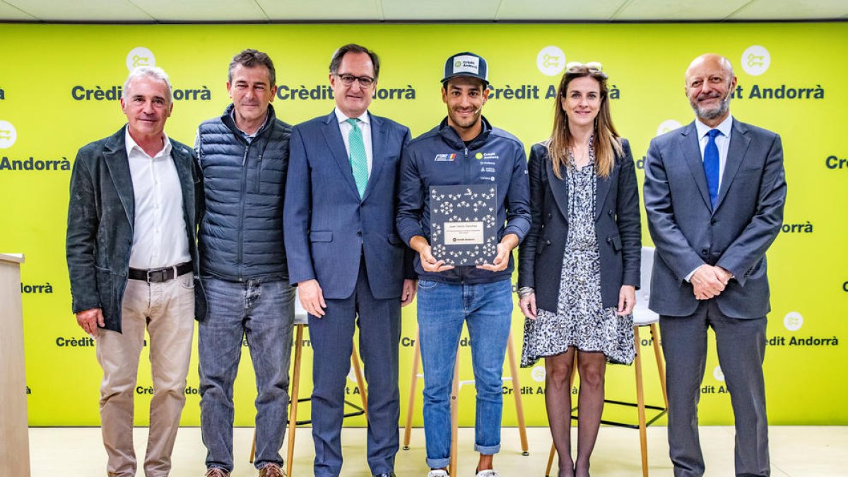 L'esquiador Joan Verdú va rebre un guardó com a reconeixement de la temporada.