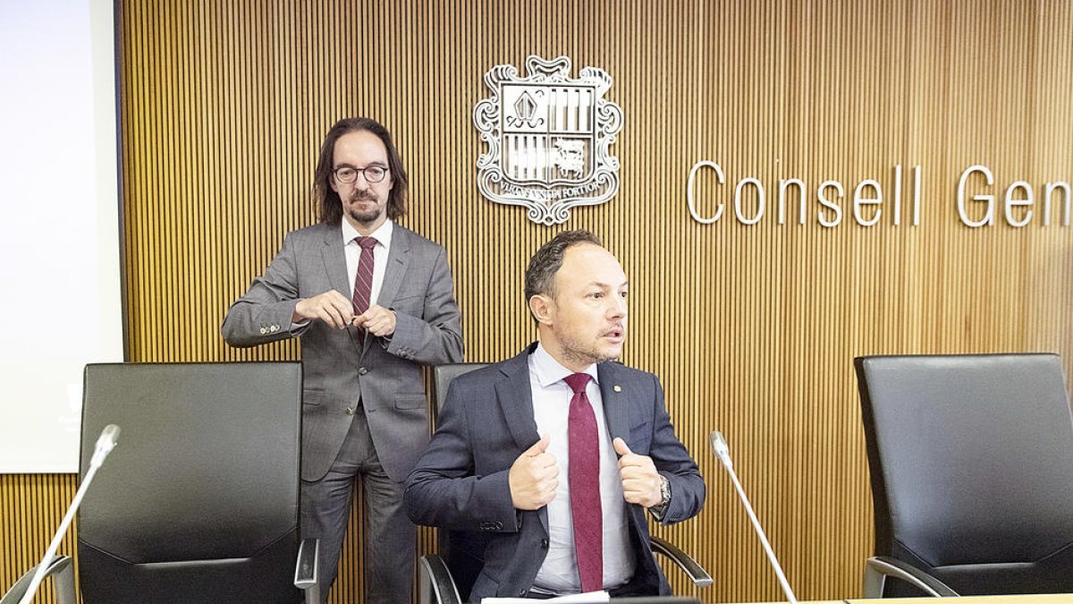 Xavier Espot durant la compareixença a la comissió de Política Exterior.