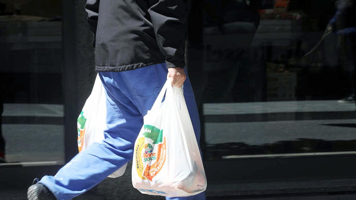 El preu de la cistella de la compra dispara l'IPC.