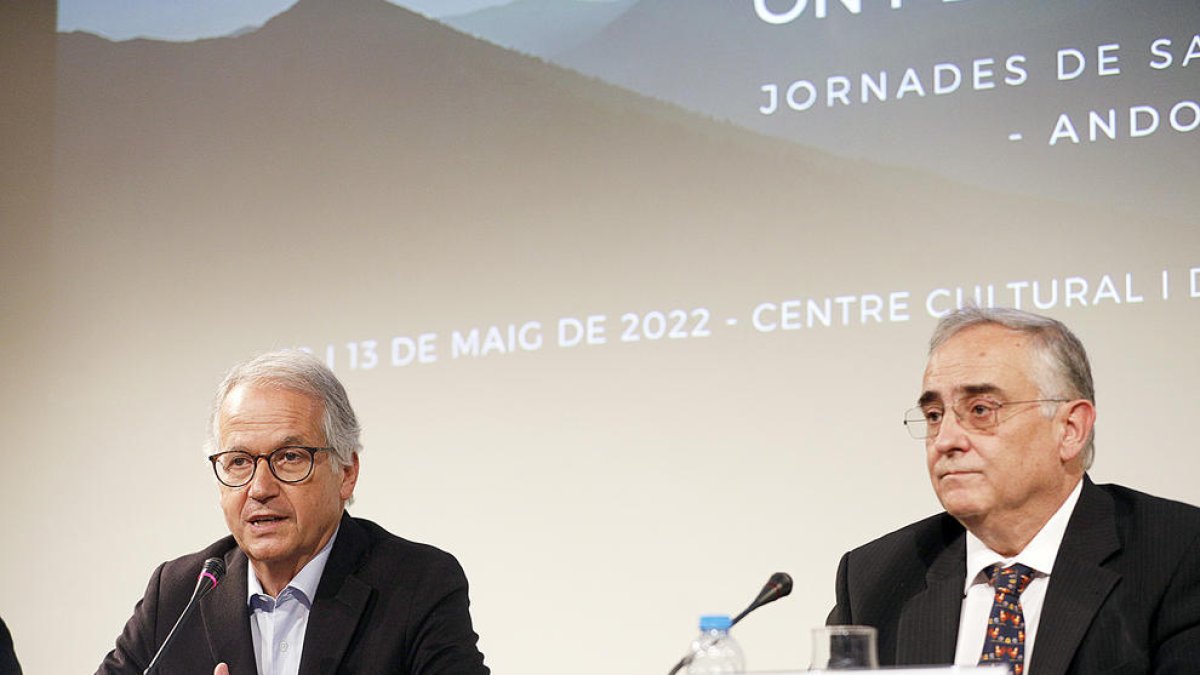 Font i Piqué, en la presentació de les jornades.