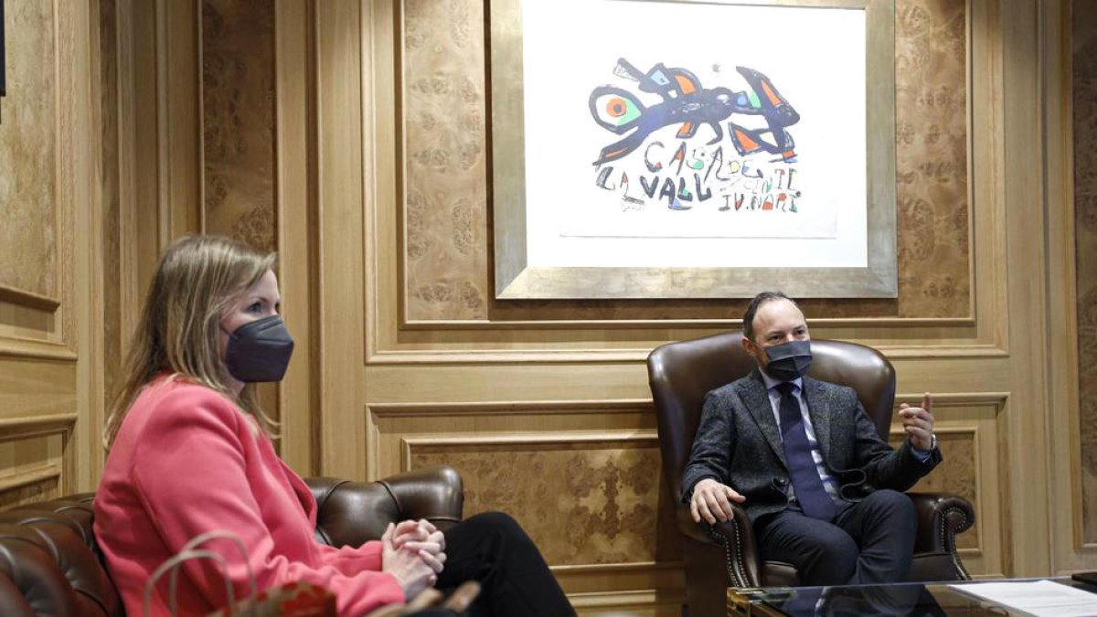 Xavier Espot i Katie Stana.