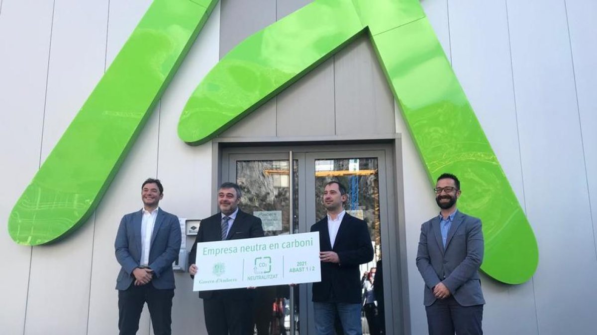 Andbus rep la cerificació d'empresa neutra en carboni