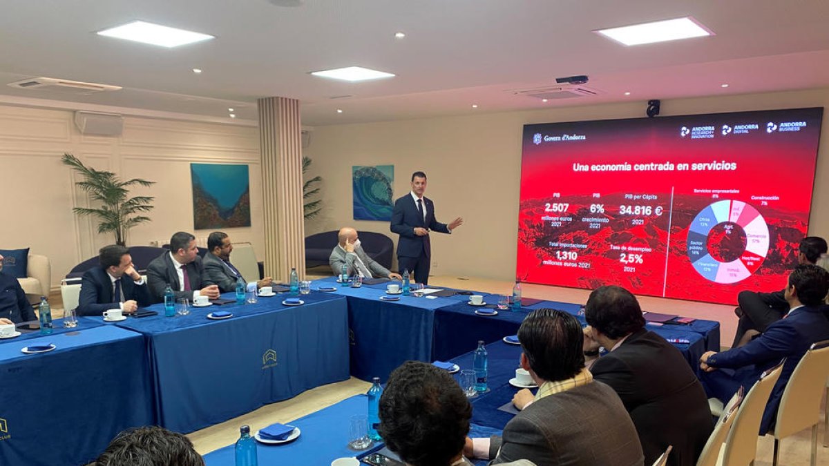 El ministre Gallardo durant una presentació.