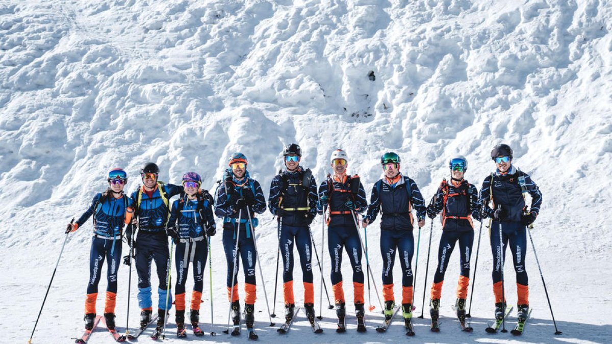 Els integrants del Montpackers 468KM2.