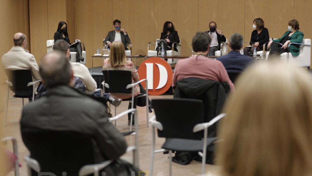 Taula per la igualtat salarial