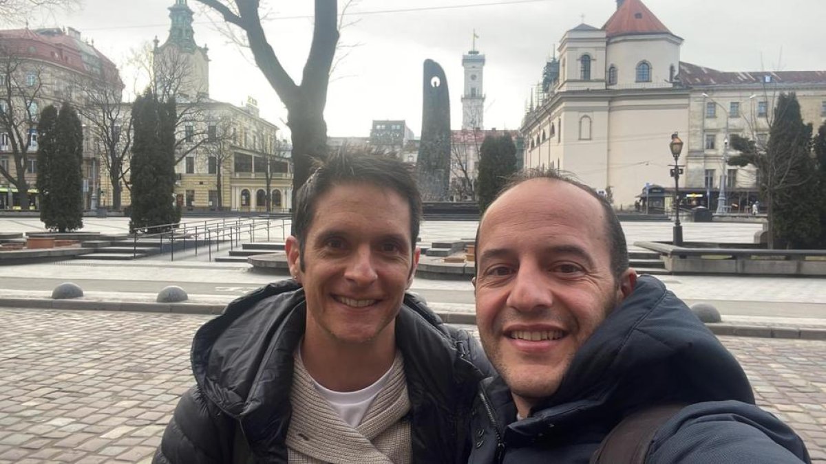 Jordi Escura i Lluís Cortés a Lviv, a prop de Polònia