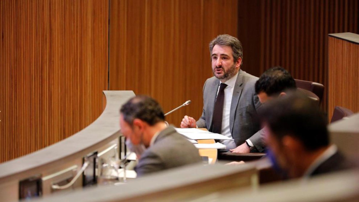 Jover durant la sessió de control parlamentària.