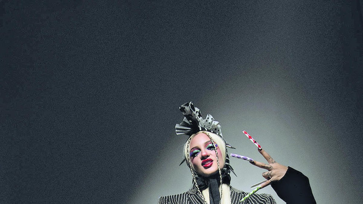 Luna Ki empra 'autotune' a la cançó amb què aspirava a Eurovisió.