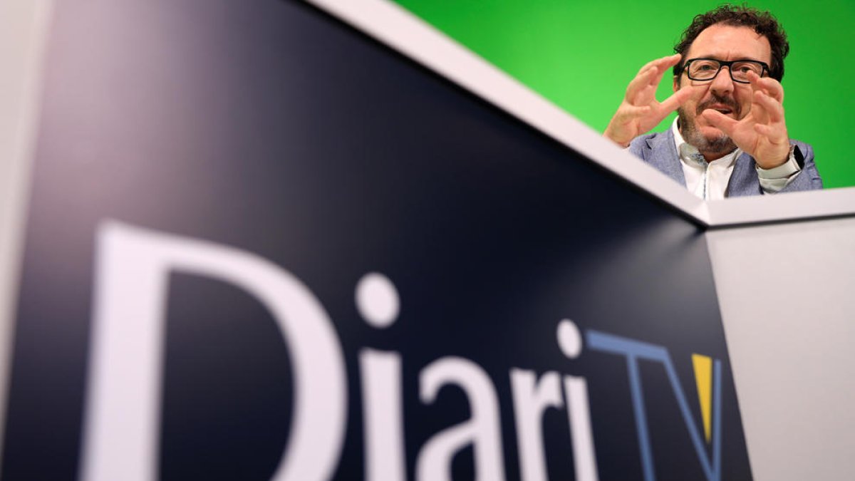 El director general d'Andorra Turisme, Betim Budzaku, al plató de Diari TV.