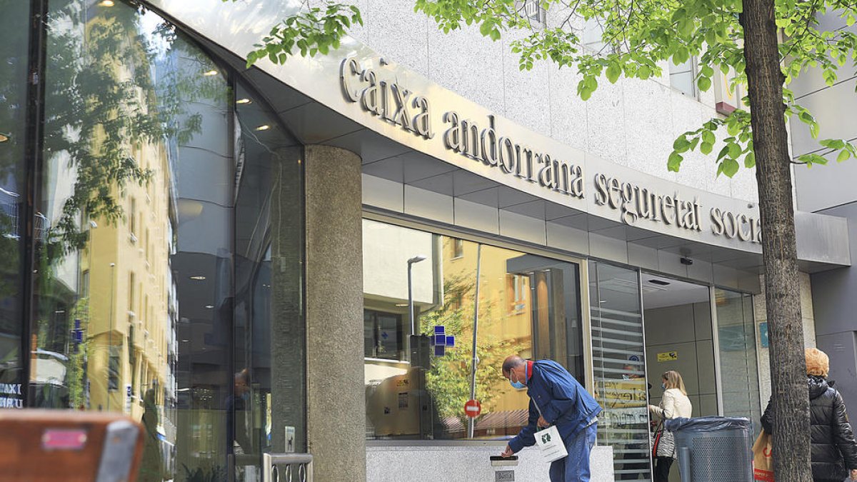 L'edifici de la Seguretat Social.