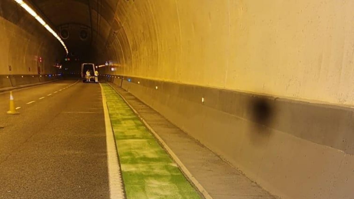 El carril bici al túnel dels Dos Valires