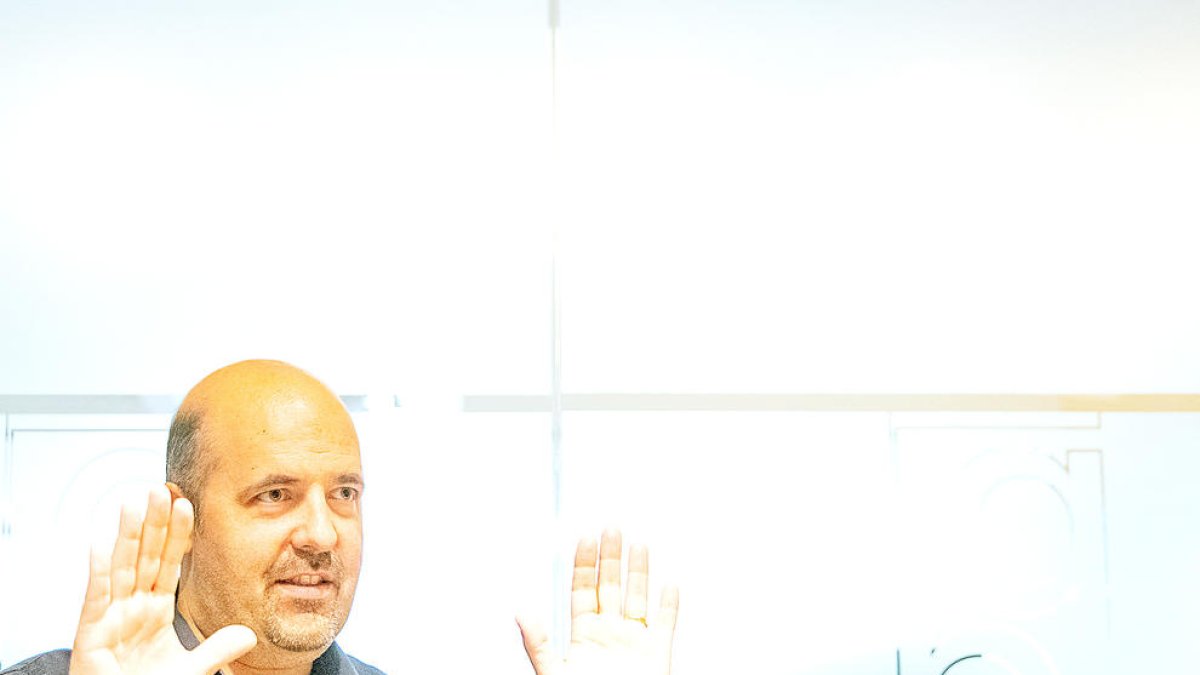 El president del MoraBanc Andorra, Gorka Aixàs, ahir a la redacció del Diari d'Andorra.