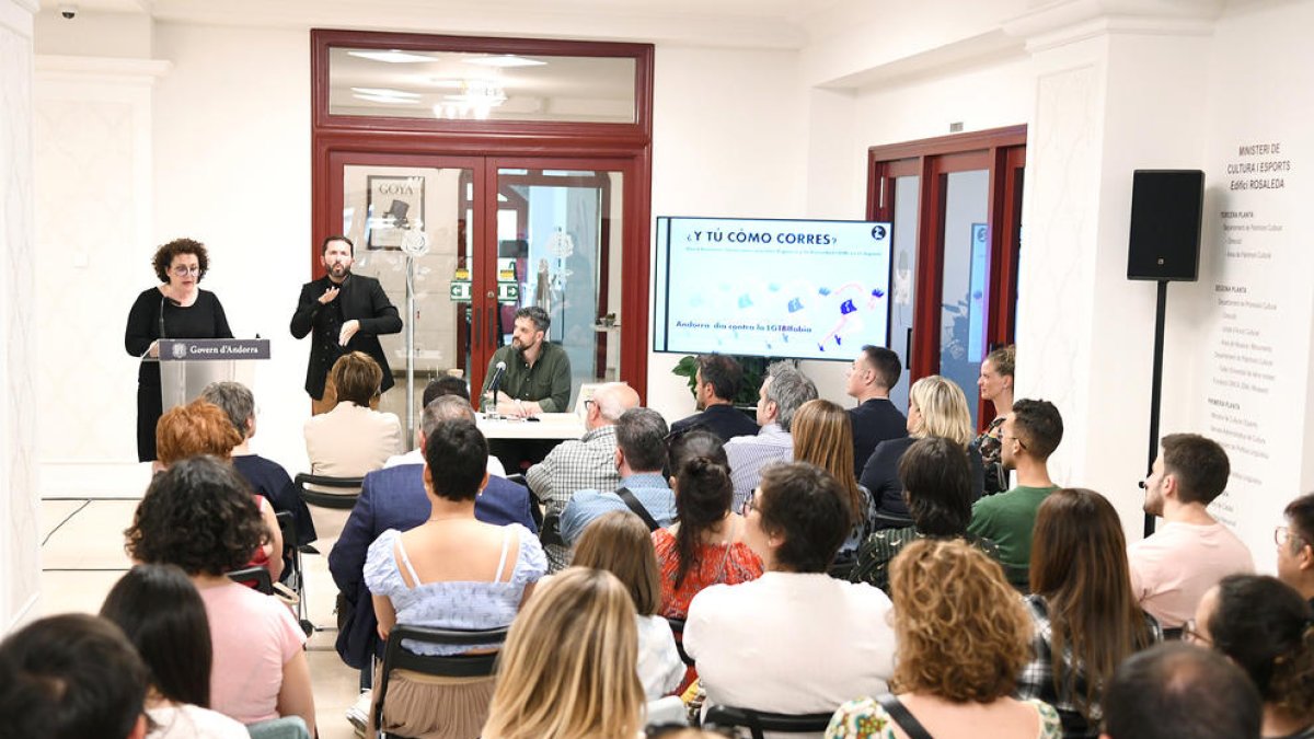 El Govern i Diversand organitzen una xerrada.