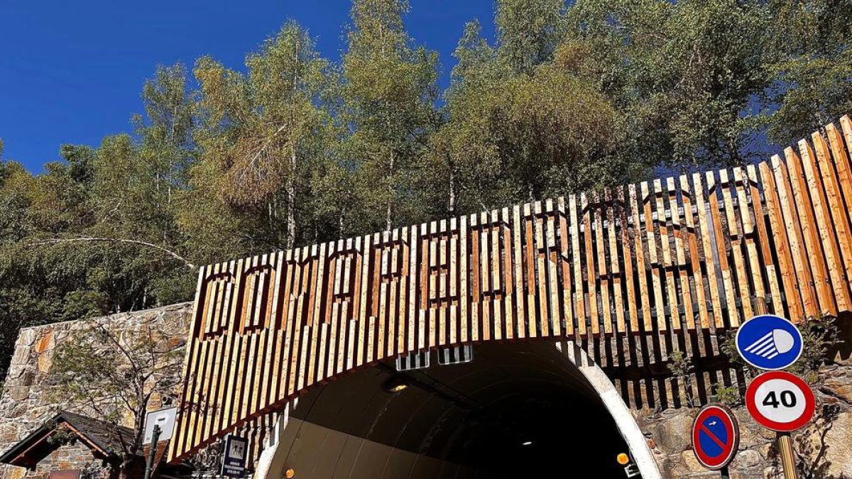 Nova entrada al parc natural del Comapedrosa.