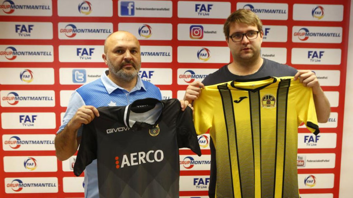Els representants de tots dos clubs.