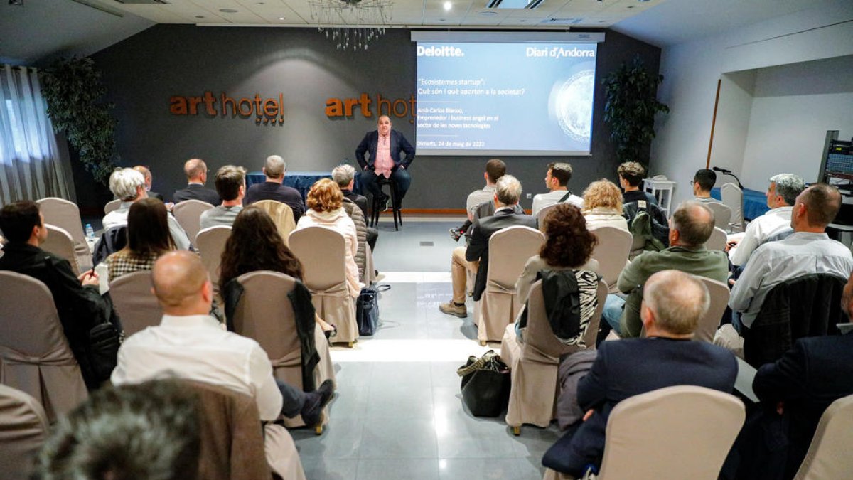 Un moment de la conferència de l'emprenedor i 'business angel'.