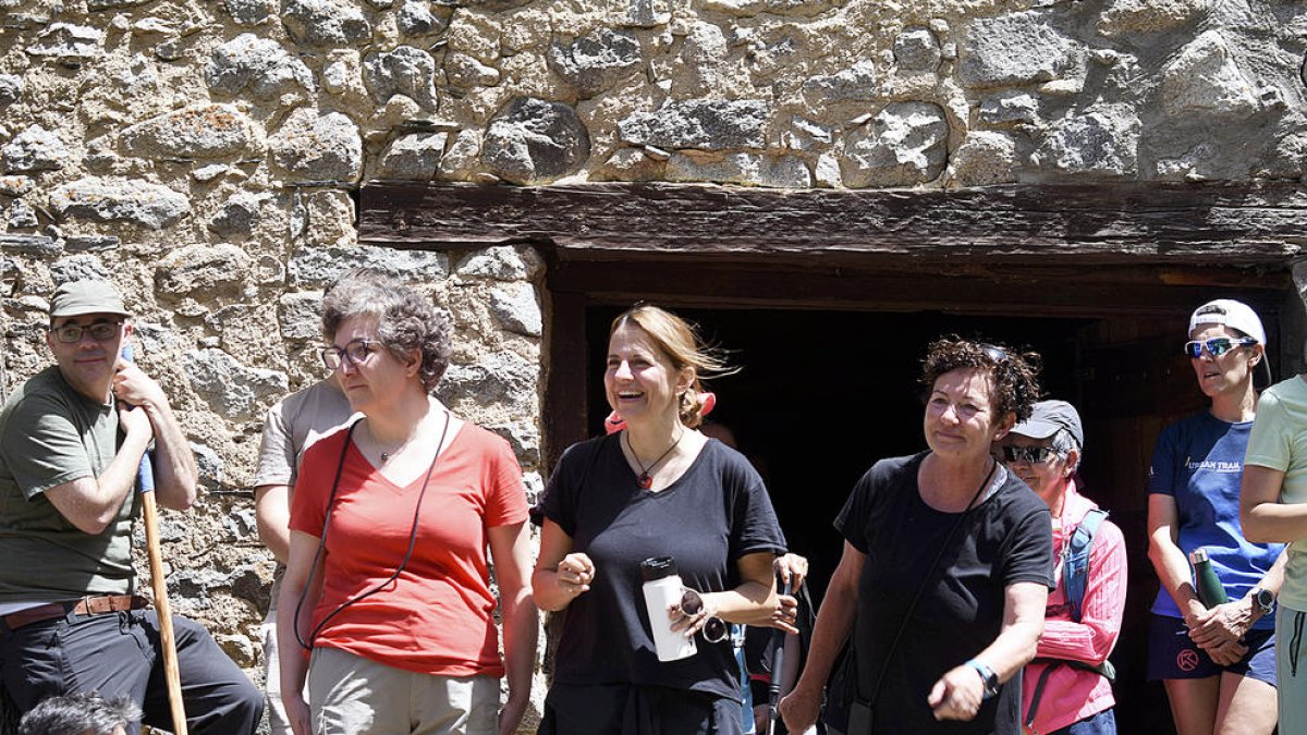 Rosa Gili durant els parlaments de la inauguració de la Borda Ràmio
