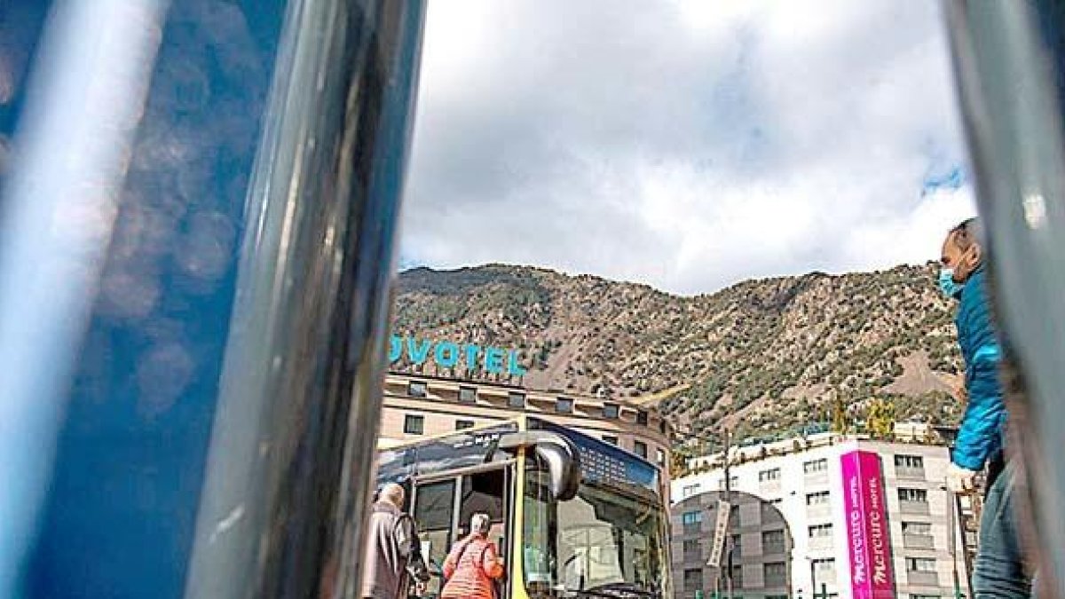 Usuaris del transport públic.