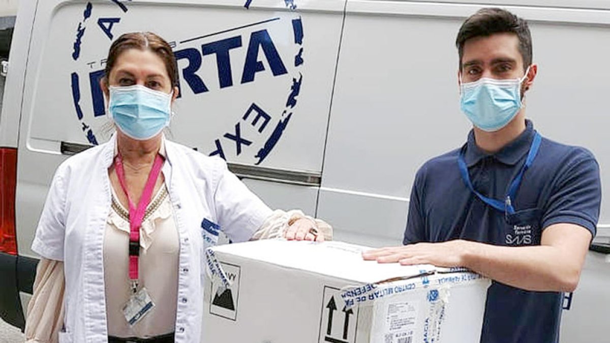 Arribada de les vacunes d'Espanya.