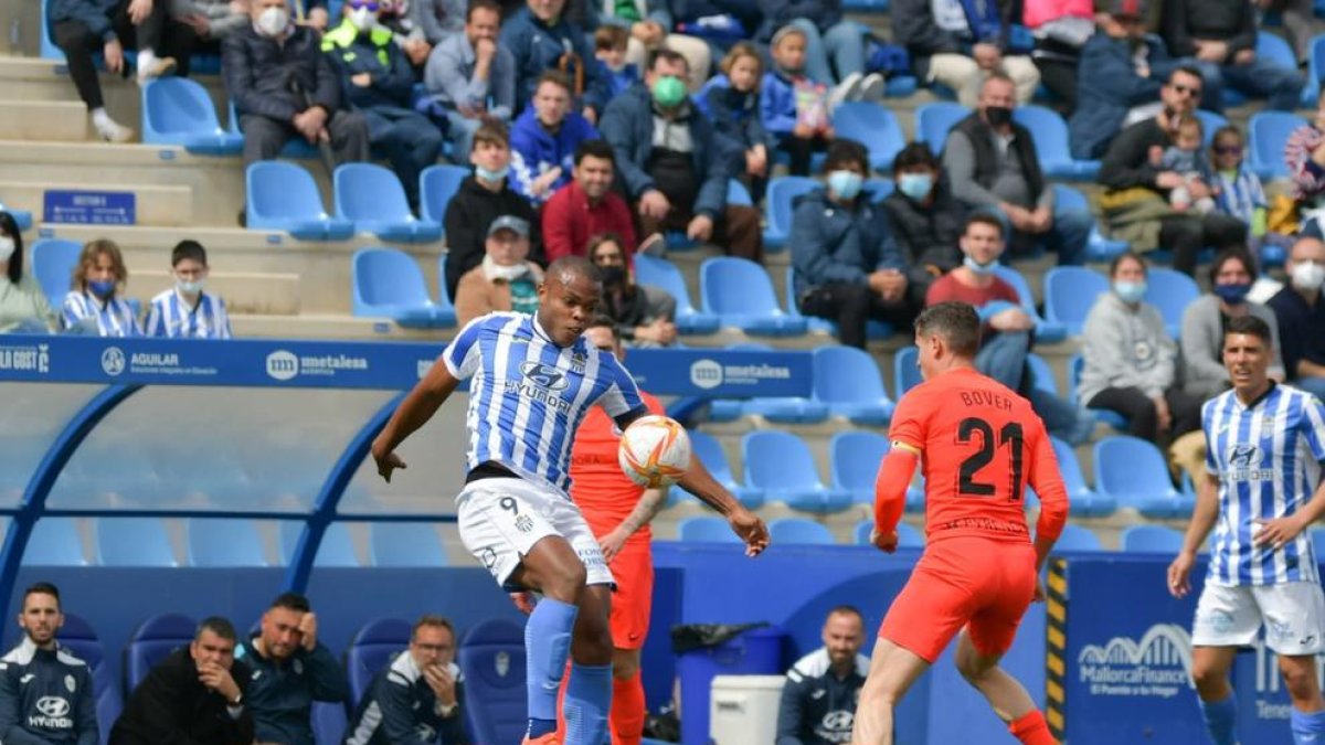 Un jugador de l'Atlètic Balears.