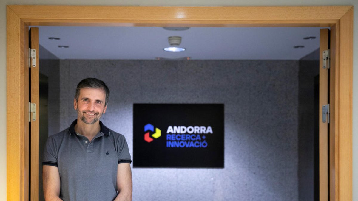 Joan Mico a la seu d'Andorra Recerca i Innovació a Sant Julià de Lòria.