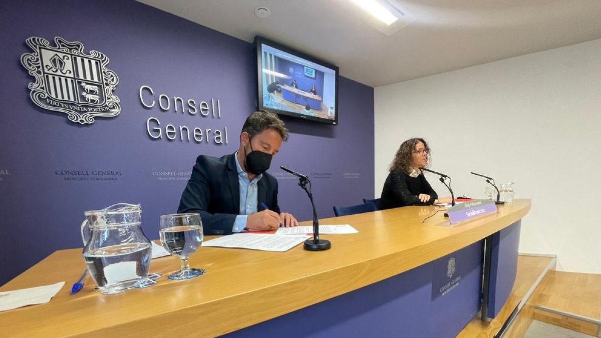 Pere López i Judith Salazar aquest matí en roda de premsa