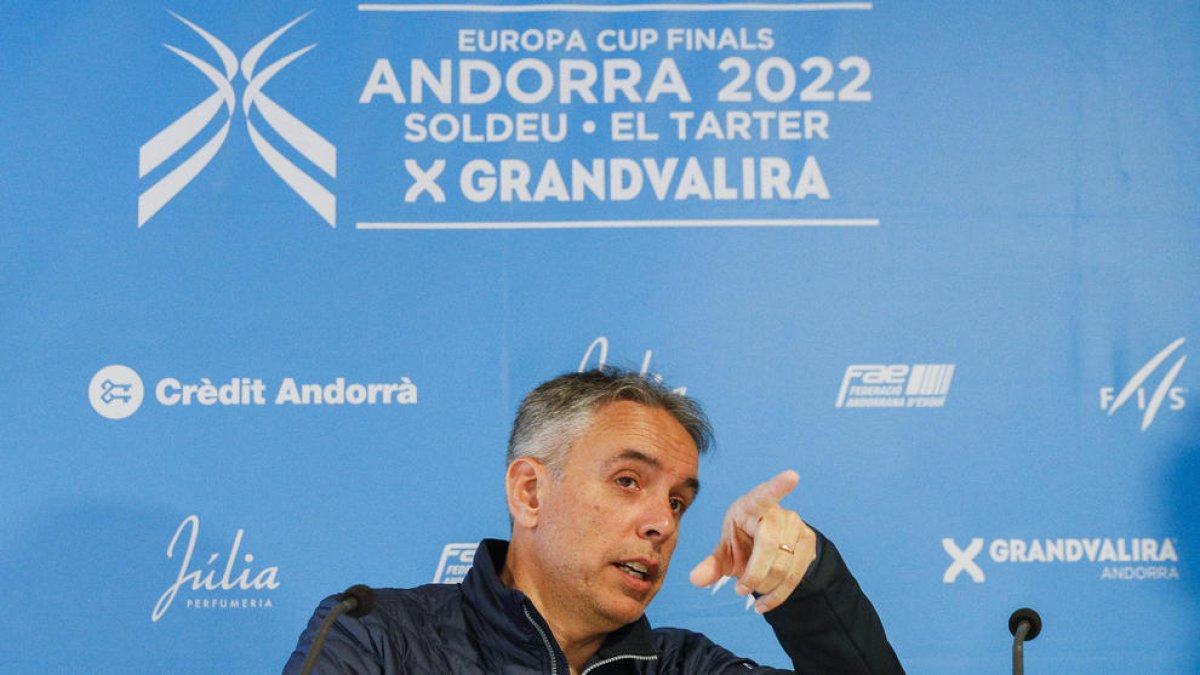 El director general d'Andorra 2027, David Hidalgo, durant una roda de premsa.