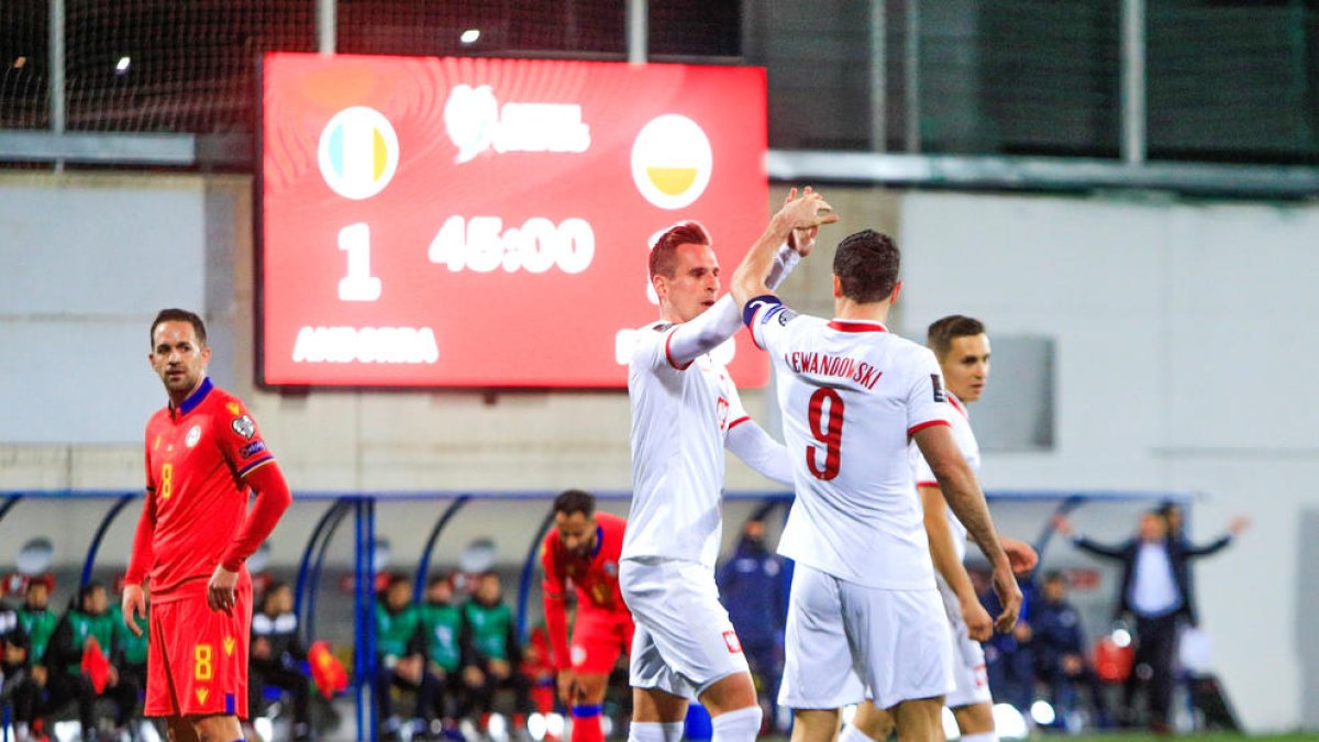 Marcio, a l'esquerra, una de les baixes de la selecció.