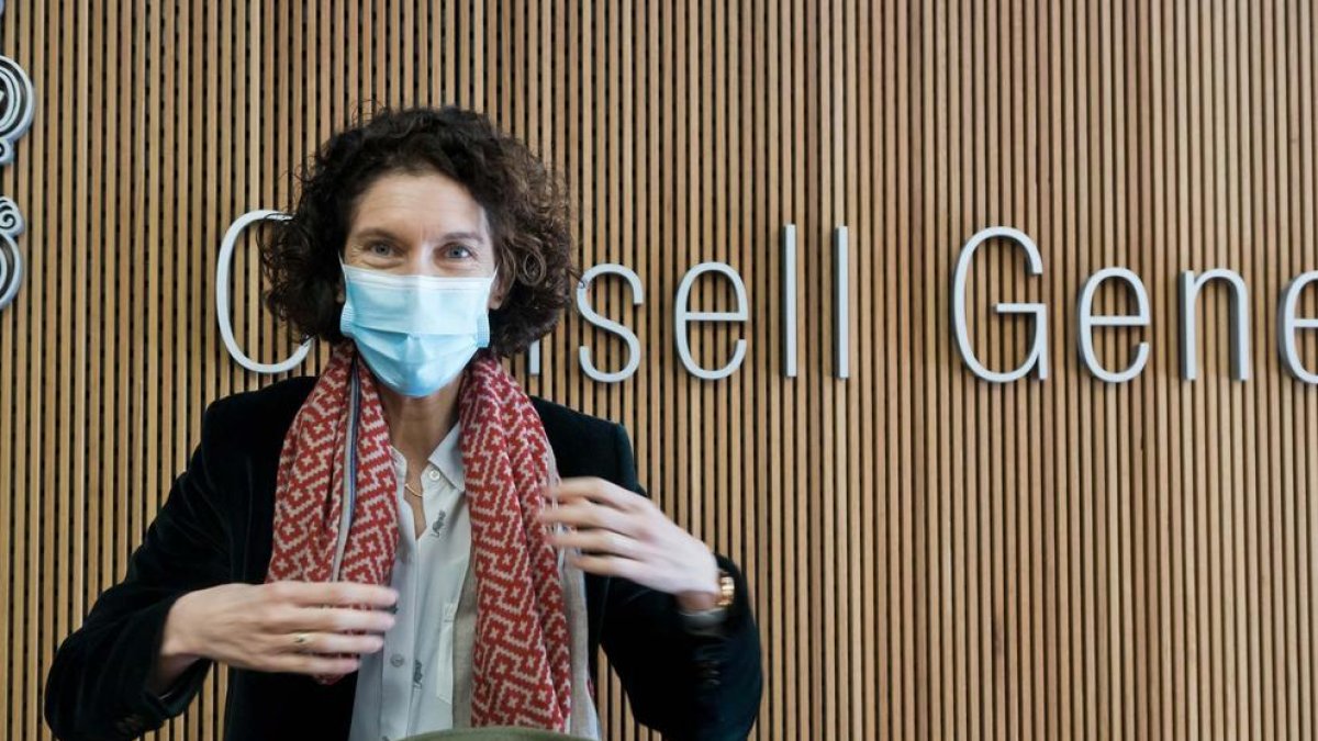 La ministra Maria Ubach avui al Consell