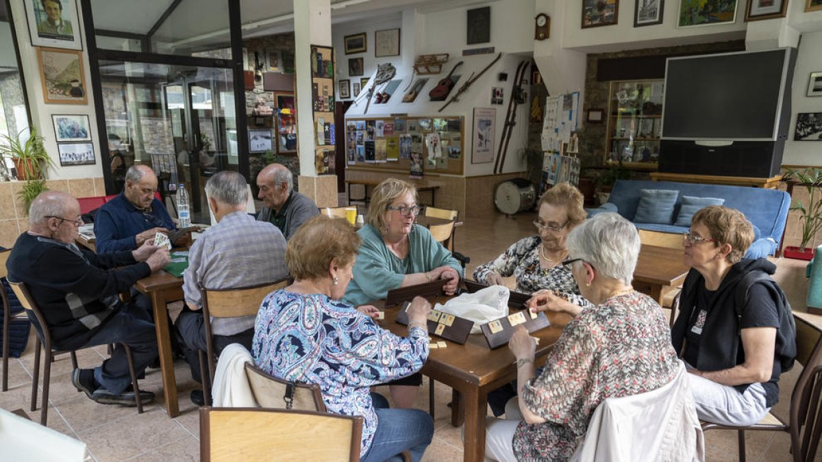 Usuaris de la casa pairal de Canillo, a les instal·lacions d'AINA