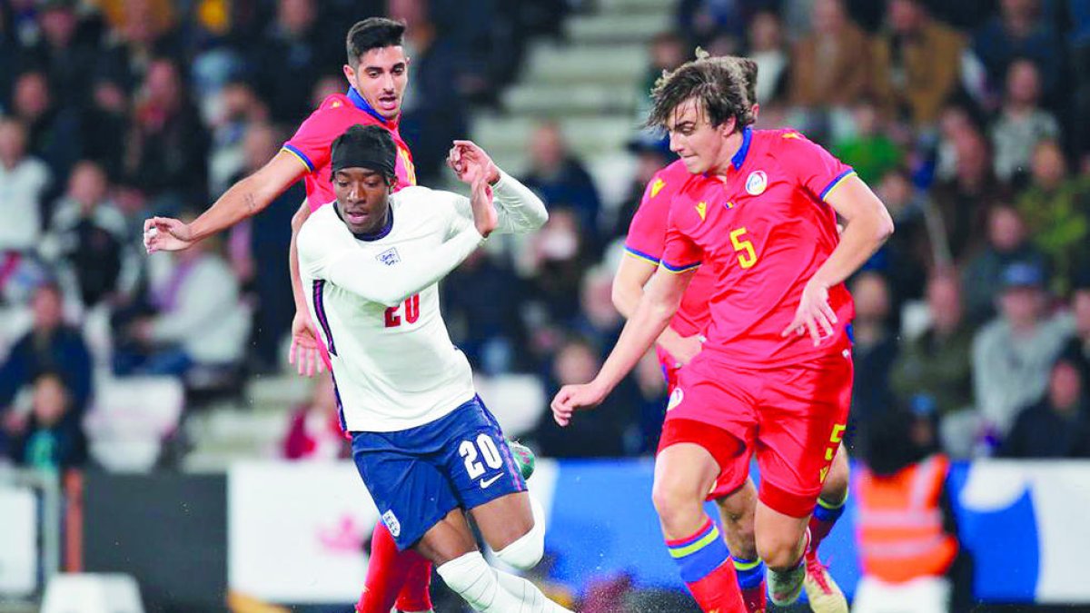 La selecció sub-21 va caure a Bournemouth.